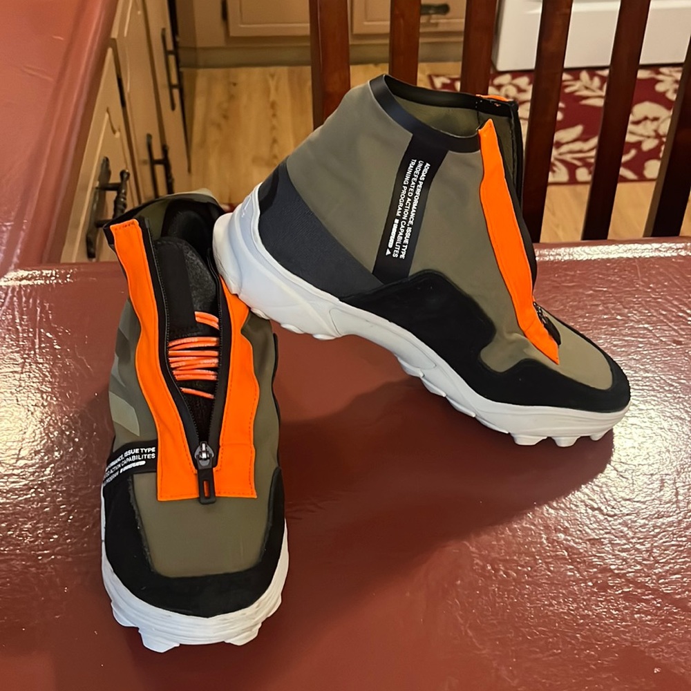 Adidas x undefeated shoes sz 8.5